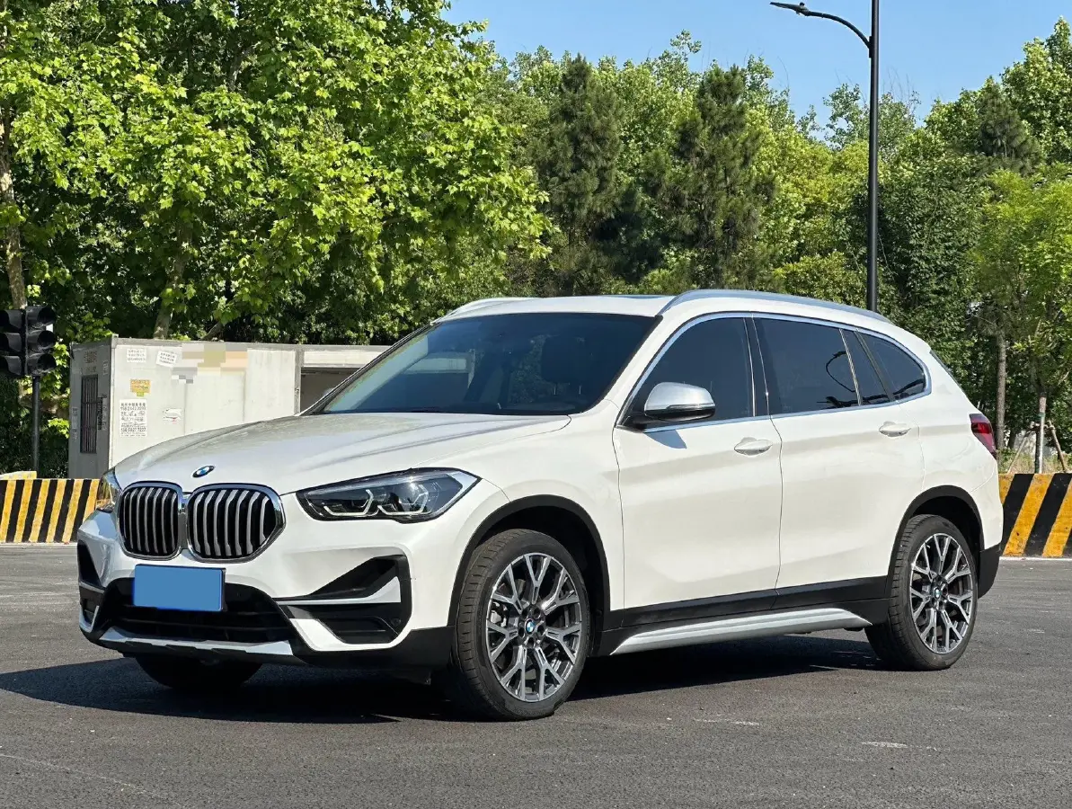 2021 BMW X1 2.0T 192HP L4 8AT