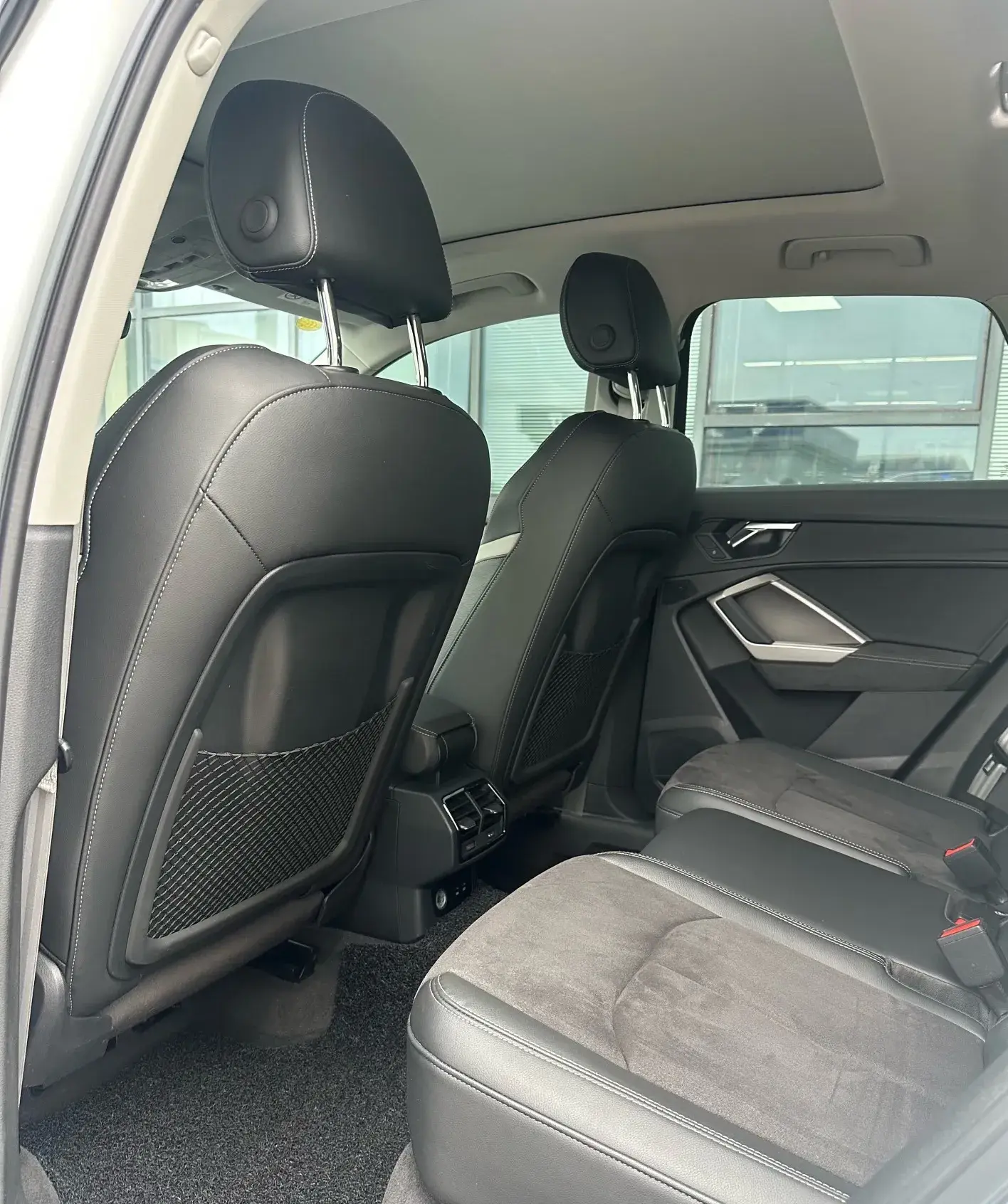 2022 AUDI Q3 thumbnail 3