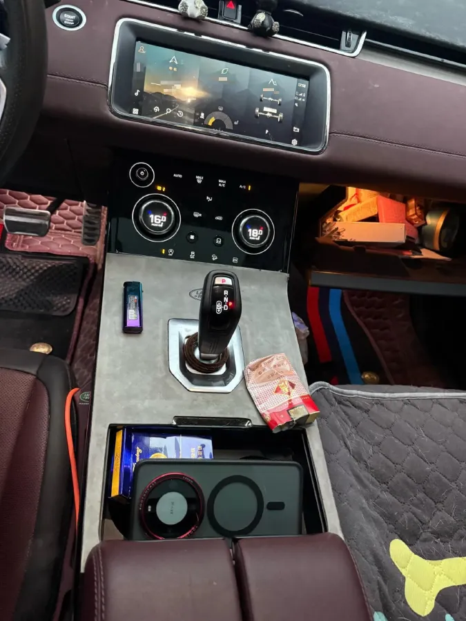 2023 Land Rover Range Rover Evoque 1.5T 200HP L3 8AT PHEV 15.5KWH,autocango,china used car exporter,china ev exporter,chinese used car exporter,chinese used ev exporter