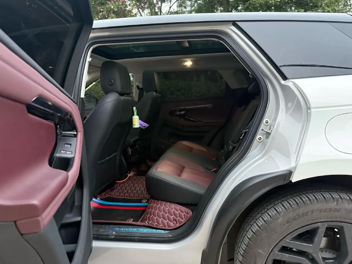 2023 Land Rover Range Rover Evoque 1.5T 200HP L3 8AT PHEV 15.5KWH,autocango,china used car exporter,china ev exporter,chinese used car exporter,chinese used ev exporter