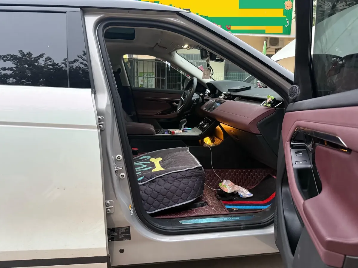 2023 Land Rover Range Rover Evoque 1.5T 200HP L3 8AT PHEV 15.5KWH,autocango,china used car exporter,china ev exporter,chinese used car exporter,chinese used ev exporter