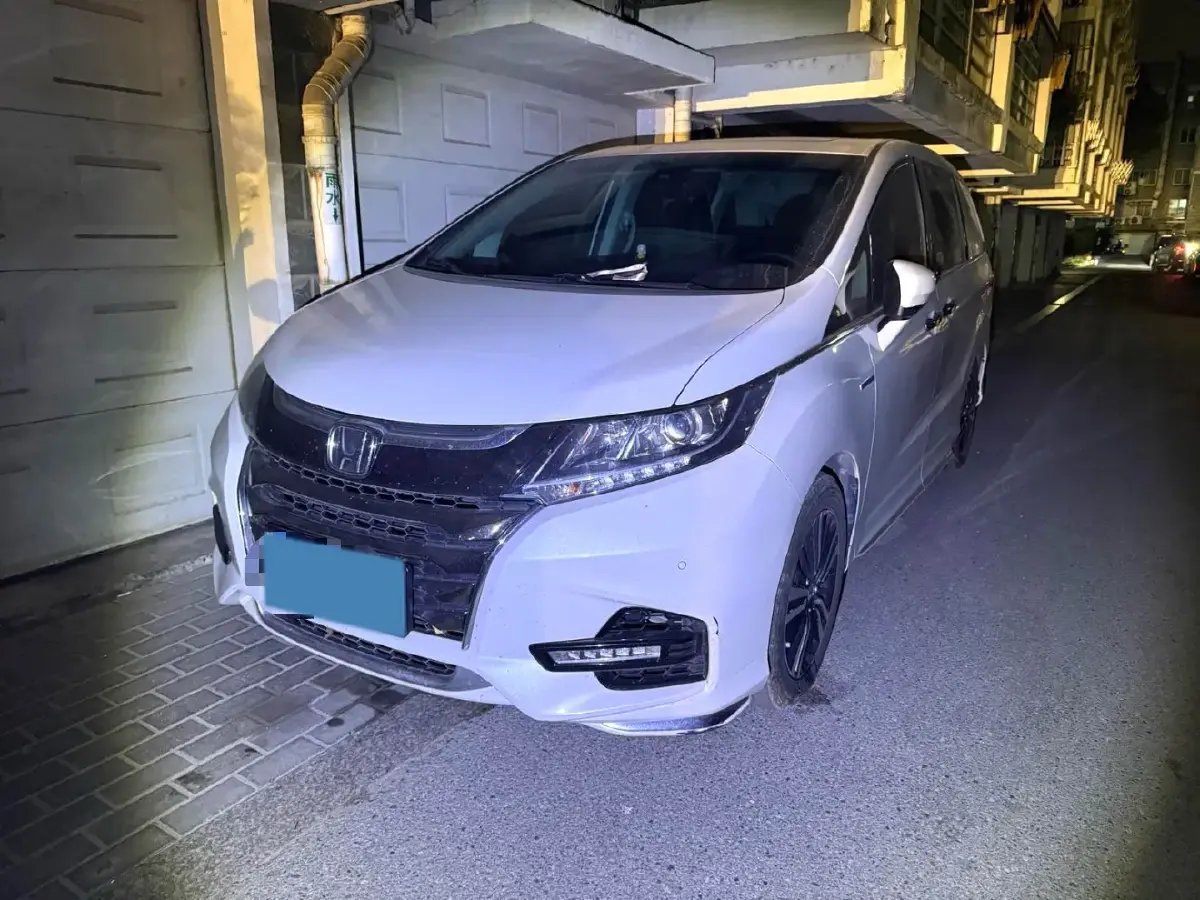 2021 Honda Odyssey 2.0L 146HP L4 E-CVT Hybrid