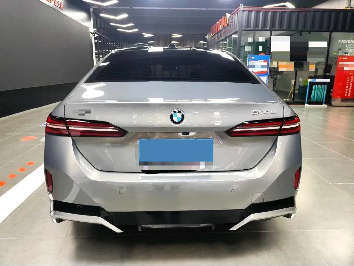 2024 BMW 5 Series 2.0T 258HP L4 8AT,autocango,china used car exporter,china ev exporter,chinese used car exporter,chinese used ev exporter