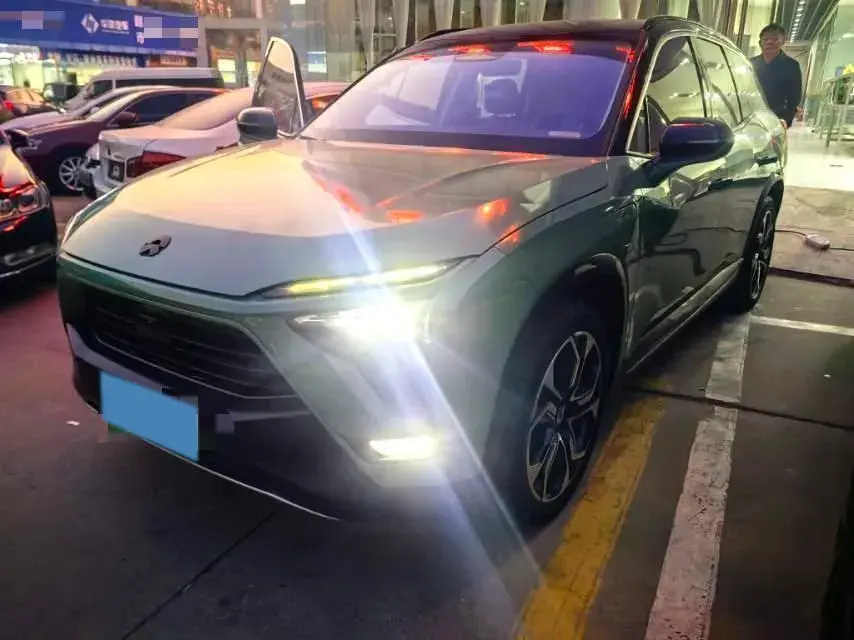 2018 NIO ES8 BEV 70KWH