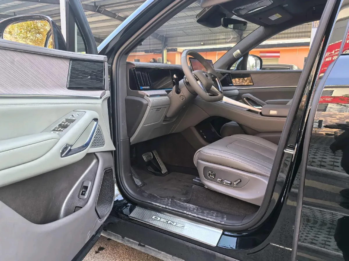 2026 Denza DenzaN9 2.0T 207HP L4 E-CVT PHEV,autocango,china used car exporter,china ev exporter,chinese used car exporter,chinese used ev exporter