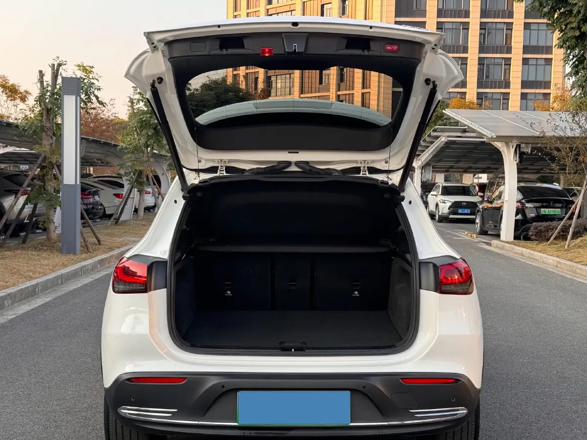 2023 Mercedes-Benz EQA Class BEV 73.5KWH,autocango,china used car exporter,china ev exporter,chinese used car exporter,chinese used ev exporter