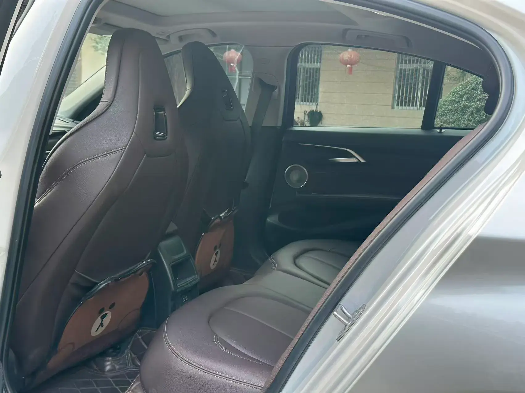 2022 BMW 1 thumbnail 4