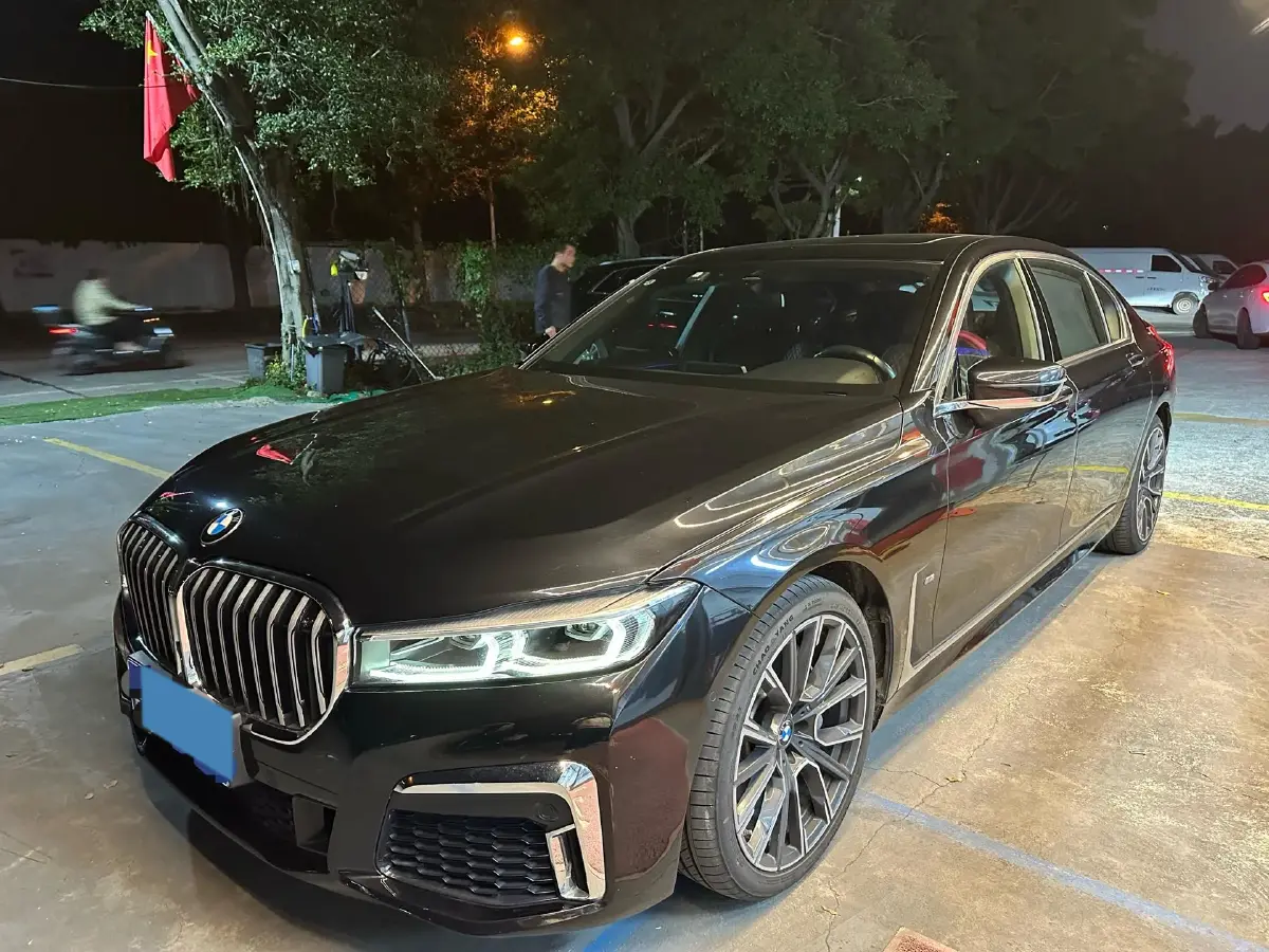 2019 BMW 7 Series 3.0T 340HP L6 8AT