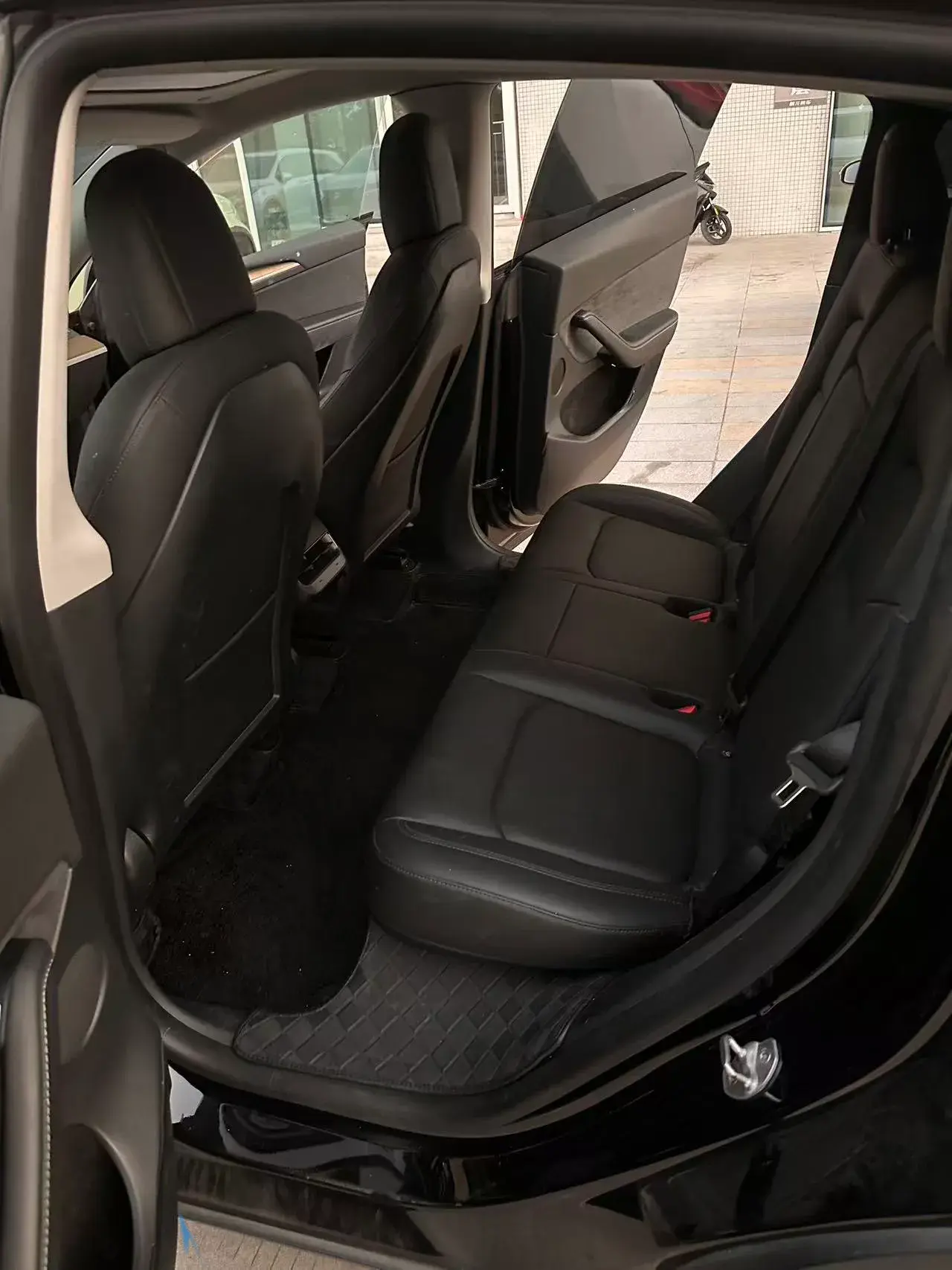 2021 TESLA MODEL thumbnail 3