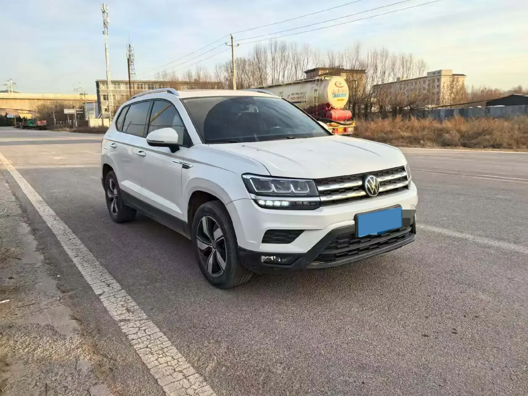 2021 VOLKSWAGEN THARU thumbnail 2