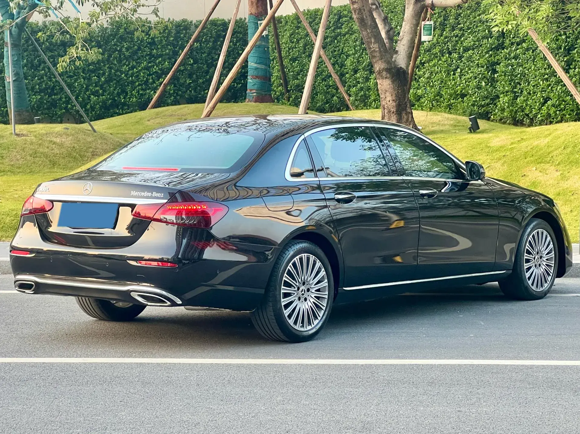 2021 MERCEDES-BENZ E thumbnail 4