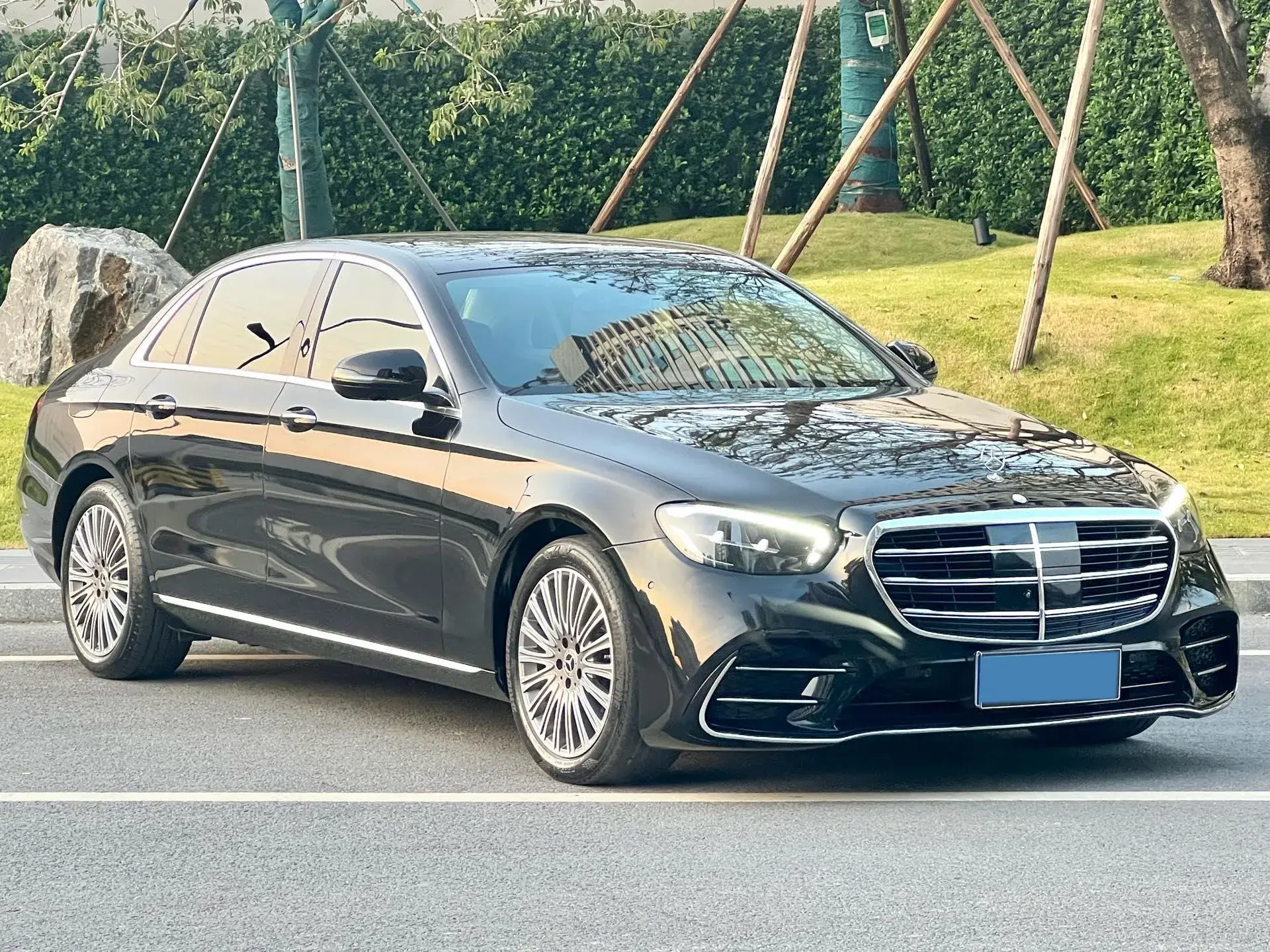 2021 MERCEDES-BENZ E thumbnail 3