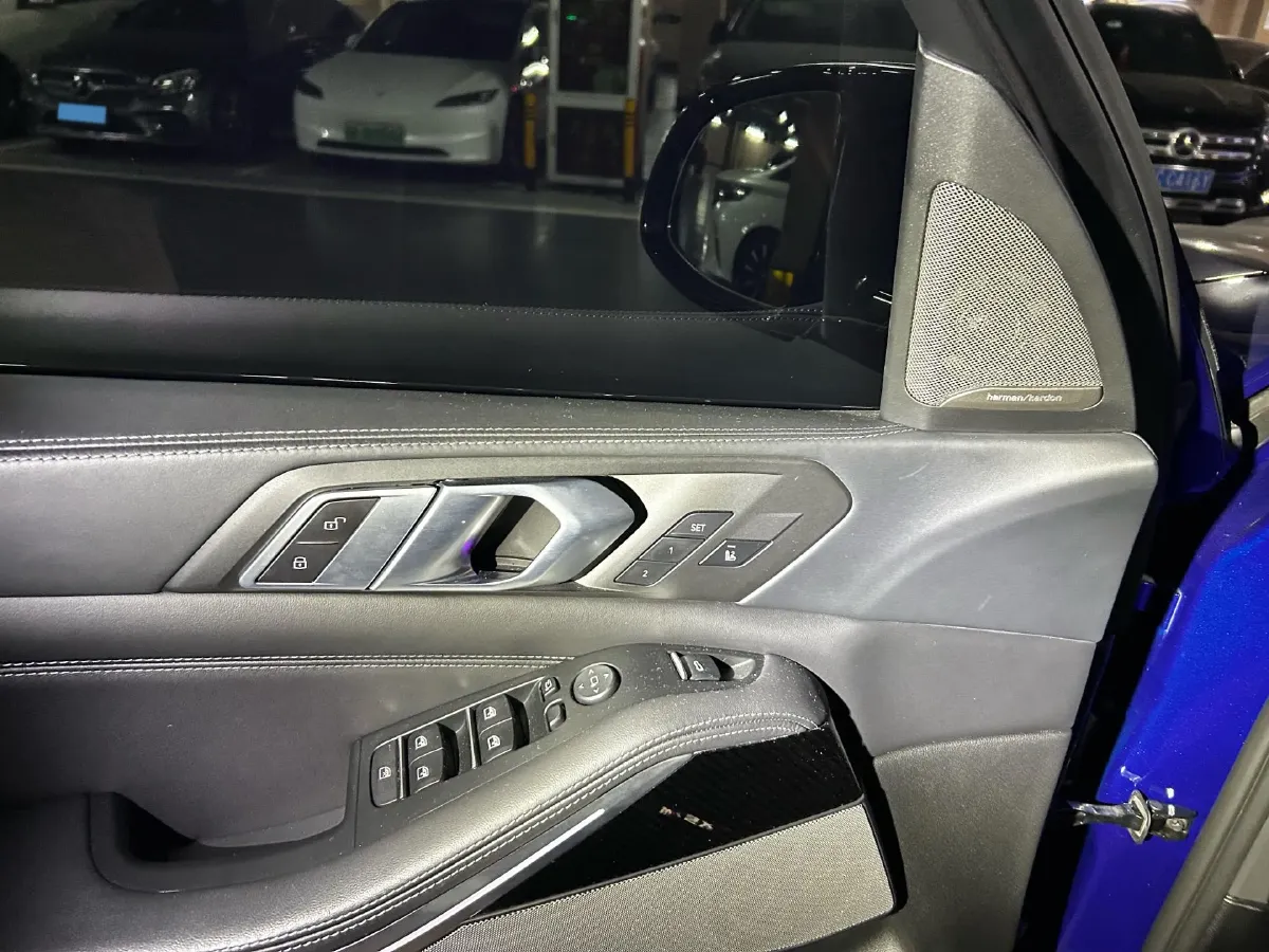 2020 BMW X5 M 4.4T 600HP V8 8AT,autocango,china used car exporter,china ev exporter,chinese used car exporter,chinese used ev exporter