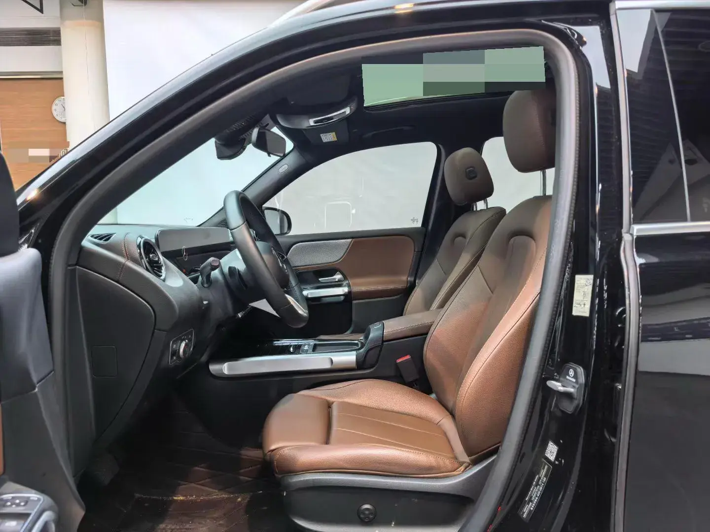 2024 MERCEDES-BENZ GLB thumbnail 3