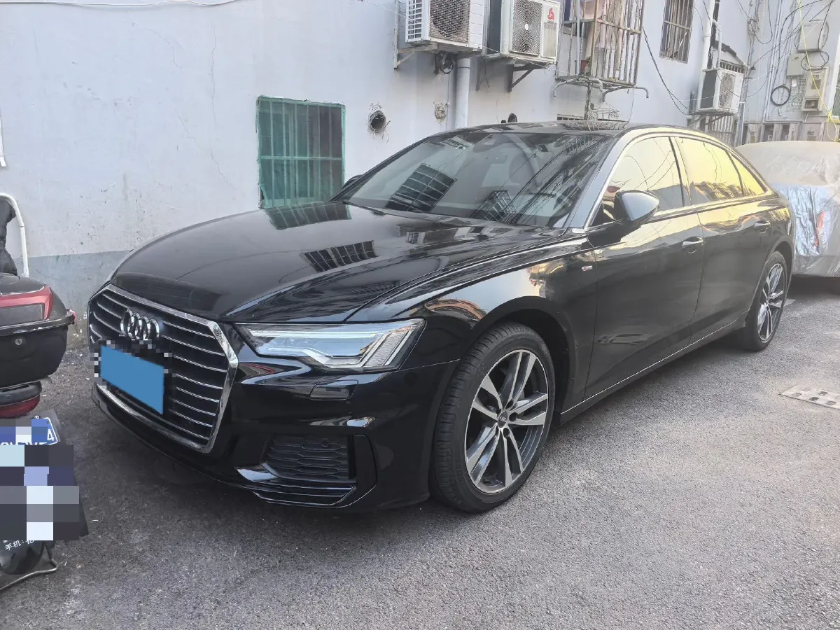 2021 Audi A6L 2.0T 190HP L4 7DCT,autocango,china used car exporter,china ev exporter,chinese used car exporter,chinese used ev exporter