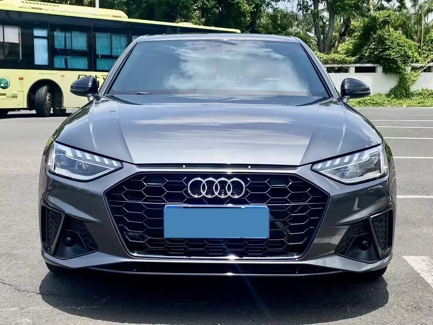 2024 AUDI A4L thumbnail 2