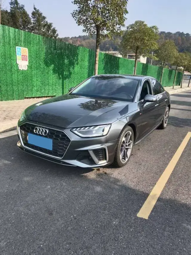 2023 Audi A4L 2.0T 190HP L4 7DCT