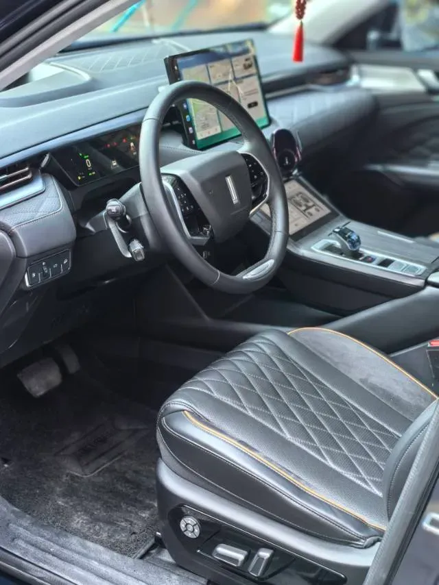 2022 WEY Latte 1.5T 156HP L4 2DHT PHEV 34KWH,autocango,china used car exporter,china ev exporter,chinese used car exporter,chinese used ev exporter