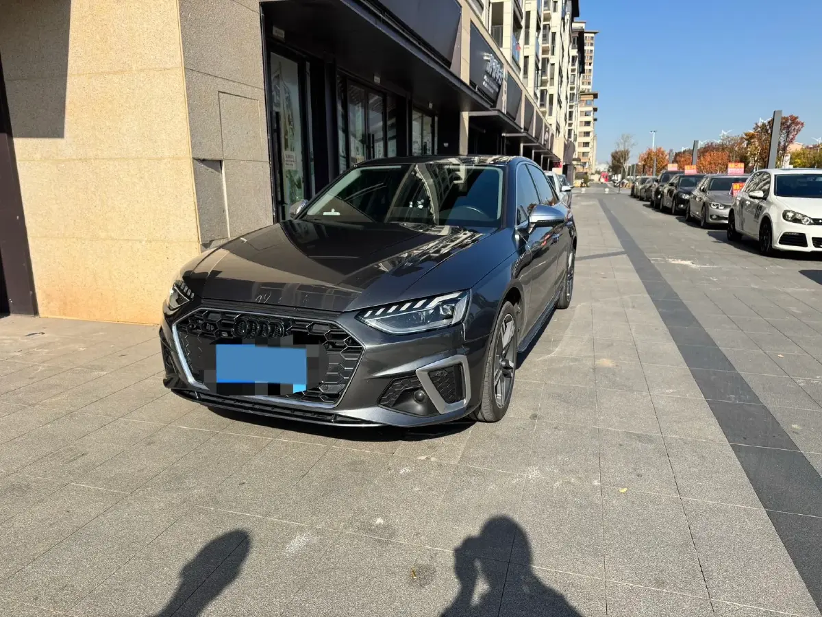 2020 Audi A4L 2.0T 190HP L4 7DCT