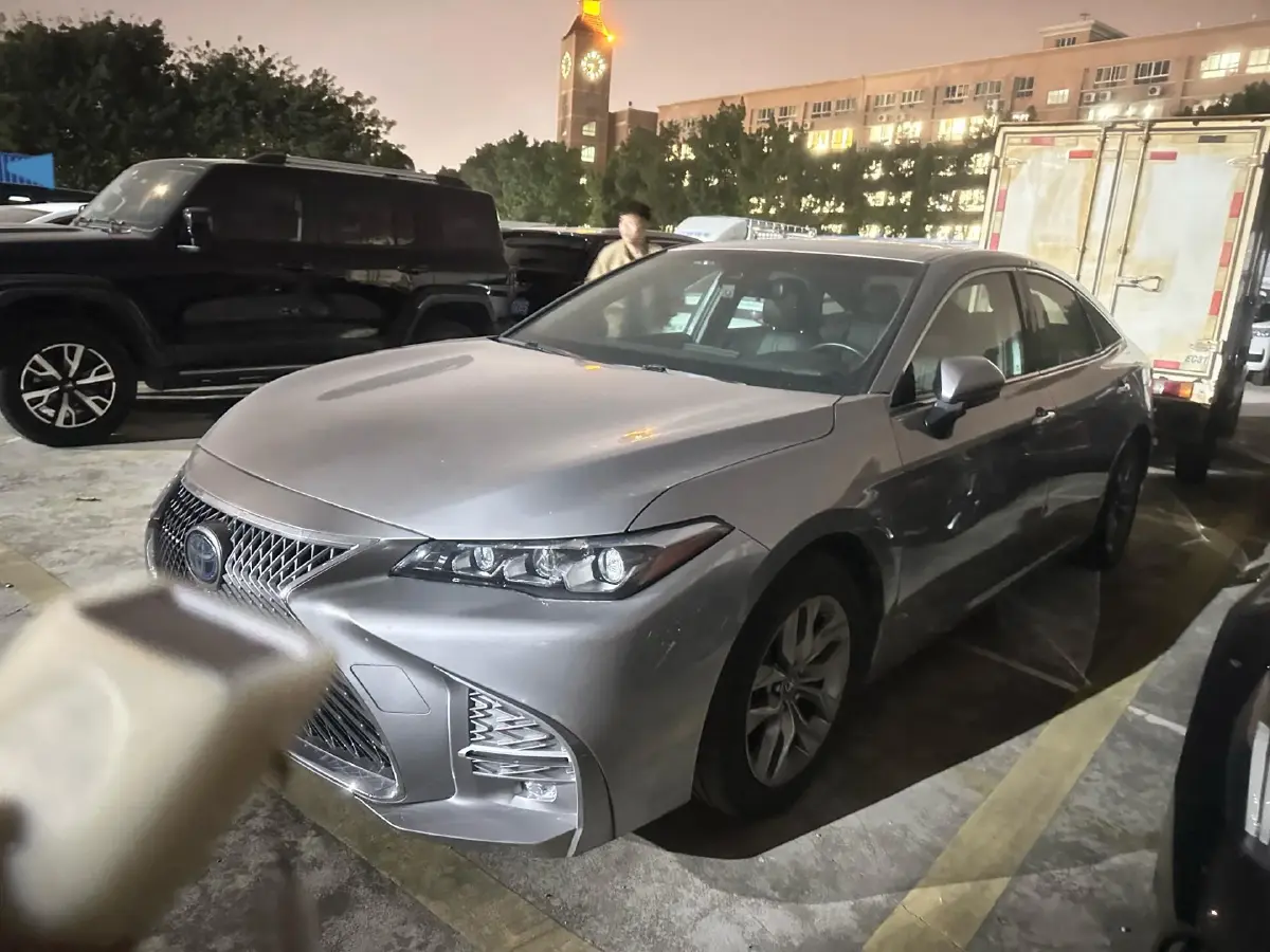 2019 Toyota Avalon 2.5L 178HP L4 E-CVT Hybrid