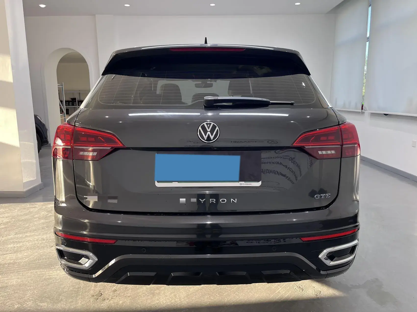 2022 VOLKSWAGEN TAYRON thumbnail 4