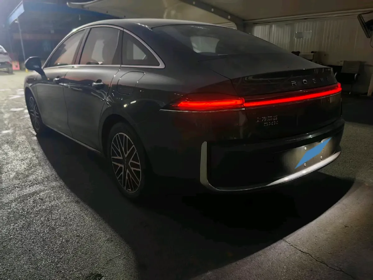 2025 Roewe M7 DMH 1.5L 112HP L4 1DHT PHEV,autocango,china used car exporter,china ev exporter,chinese used car exporter,chinese used ev exporter