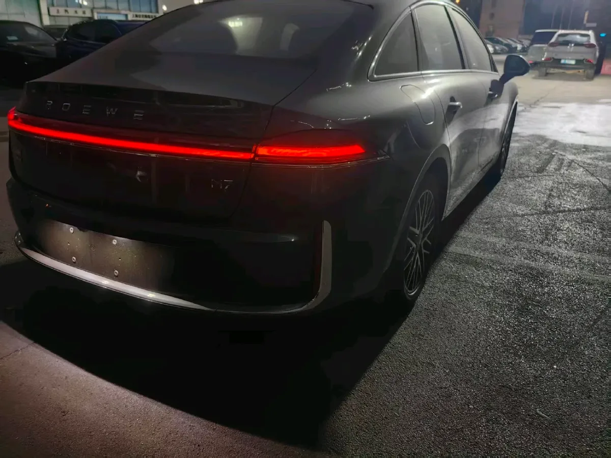 2025 Roewe M7 DMH 1.5L 112HP L4 1DHT PHEV,autocango,china used car exporter,china ev exporter,chinese used car exporter,chinese used ev exporter