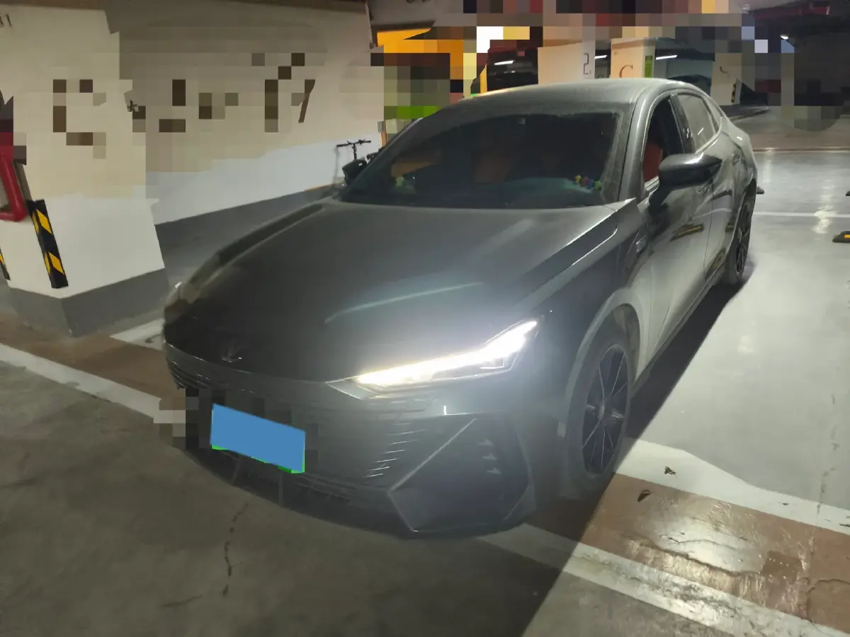 2023 ChangAn UNI-V iDD 1.5T 170HP L4 6TCT PHEV 18.4KWH