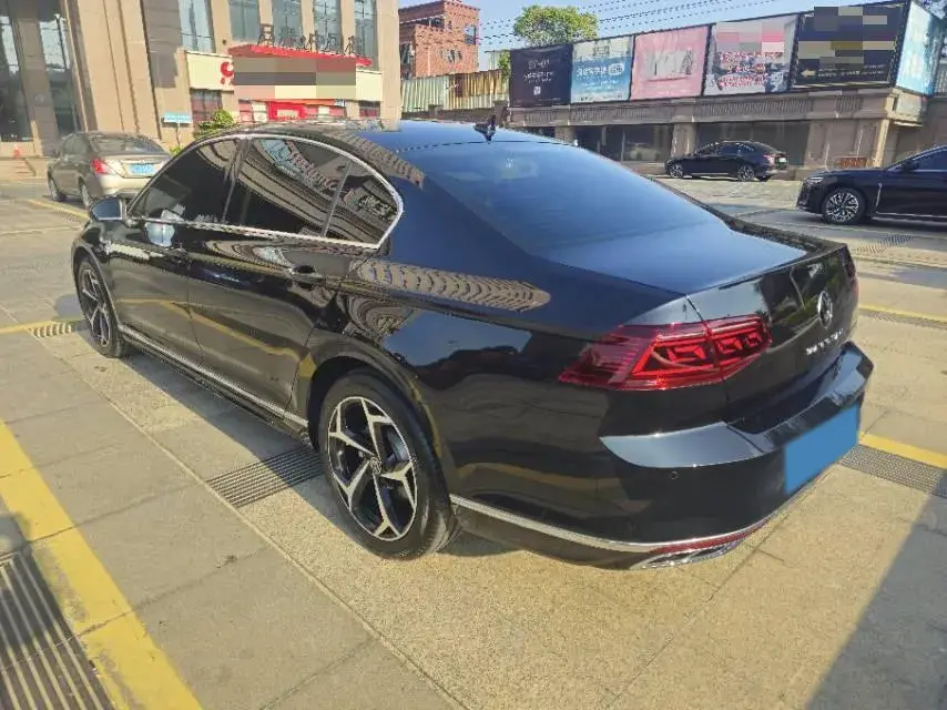 2023 VOLKSWAGEN MAGOTAN thumbnail 4