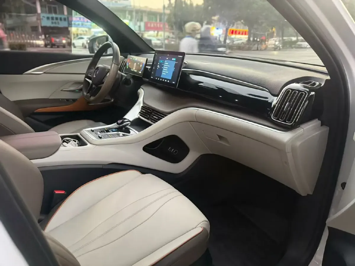 2022 Ruichi Auto EC31 BEV 41.932KWH,autocango,china used car exporter,china ev exporter,chinese used car exporter,chinese used ev exporter