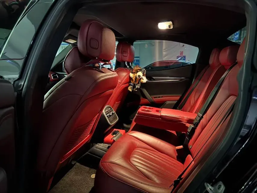 2018 Maserati Ghibli 3.0T 350HP V6 8AT,autocango,china used car exporter,china ev exporter,chinese used car exporter,chinese used ev exporter