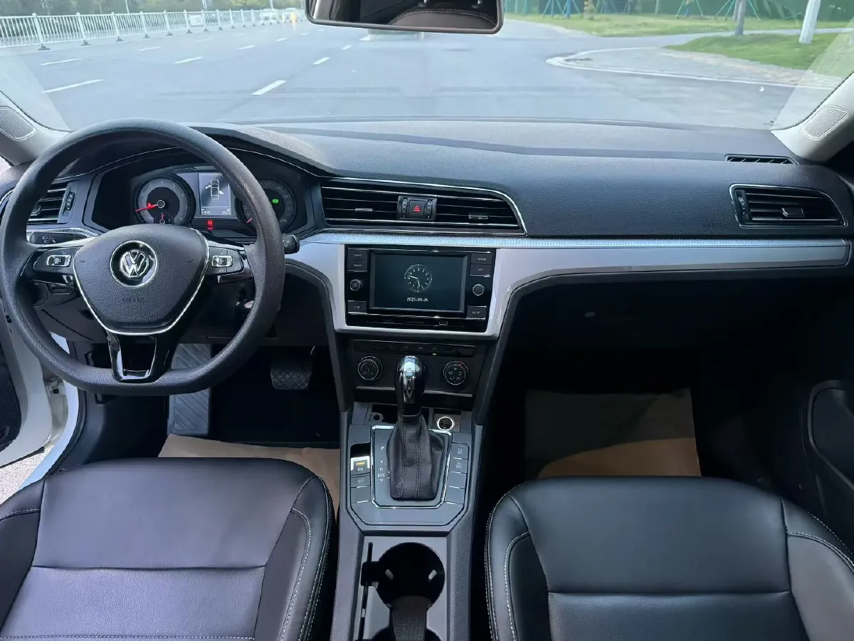 2019 WuLing HongGuang 1.5L 99HP L4 6MT,autocango,china used car exporter,china ev exporter,chinese used car exporter,chinese used ev exporter