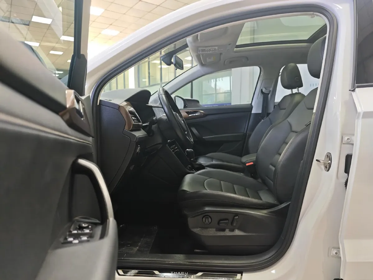 2022 Ford Transit 2.0T 202HP L4 6AT,autocango,china used car exporter,china ev exporter,chinese used car exporter,chinese used ev exporter