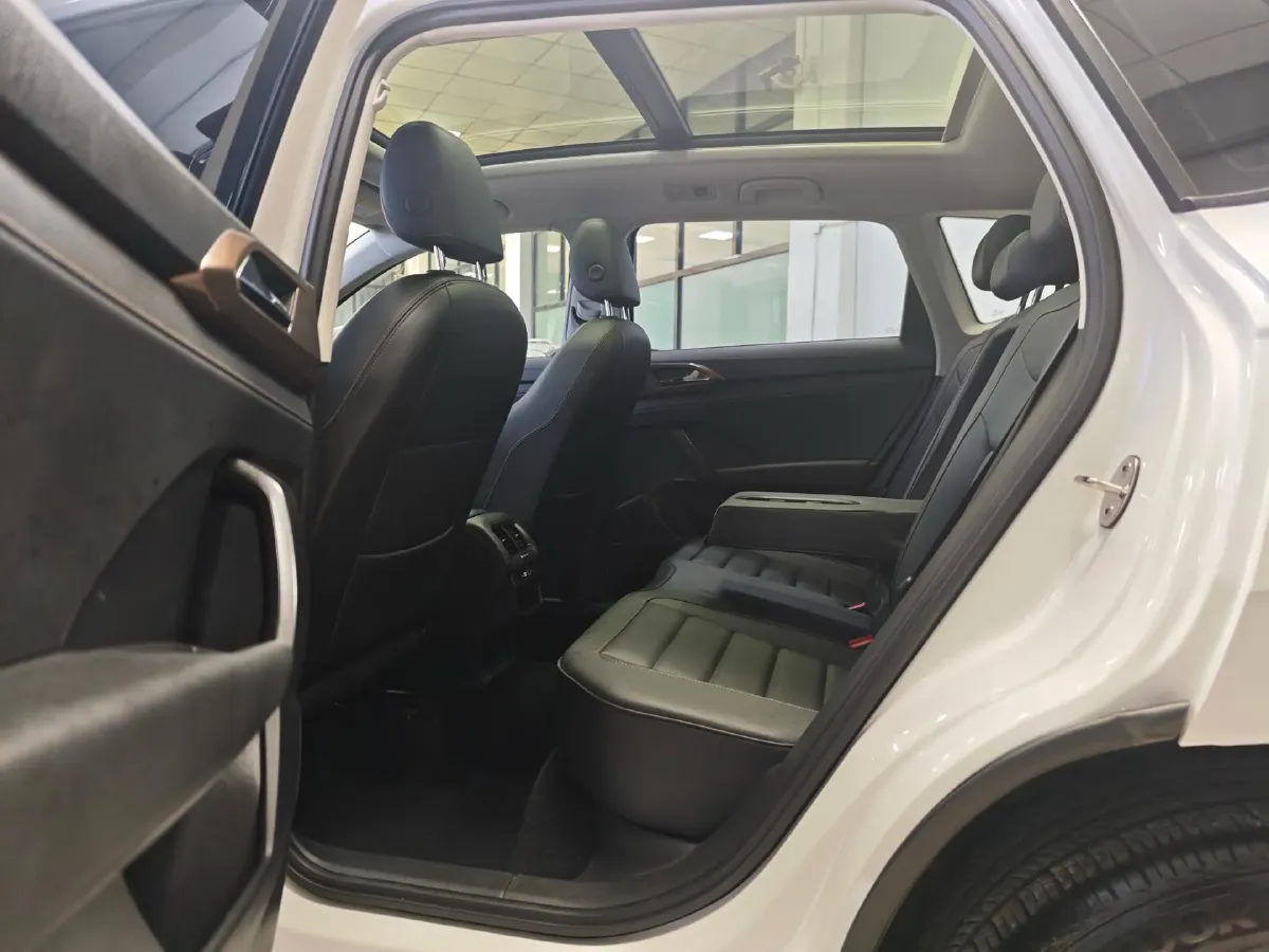 2022 Ford Transit 2.0T 202HP L4 6AT,autocango,china used car exporter,china ev exporter,chinese used car exporter,chinese used ev exporter