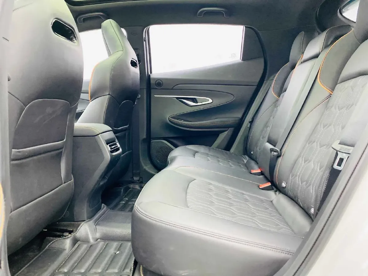 2022 ChangAn UNI-T 1.5T 188HP L4 7DCT,autocango,china used car exporter,china ev exporter,chinese used car exporter,chinese used ev exporter