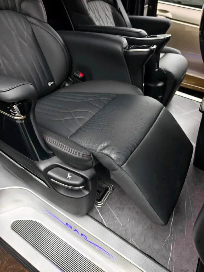 2024 GAC Trumpchi M8 2.0T 190HP L4 2DHT Hybrid,autocango,china used car exporter,china ev exporter,chinese used car exporter,chinese used ev exporter