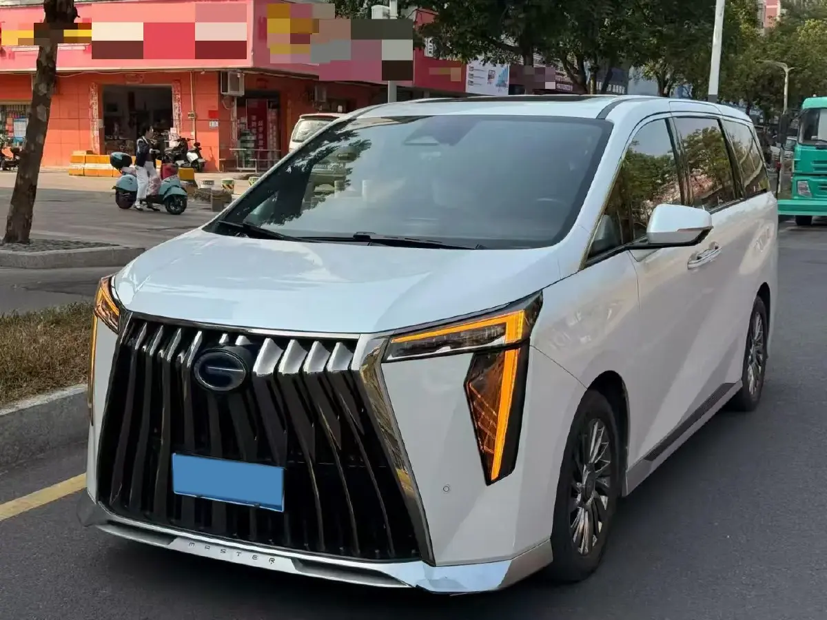 2023 GAC Trumpchi M8 2.0T 190HP L4 E-CVT Hybrid