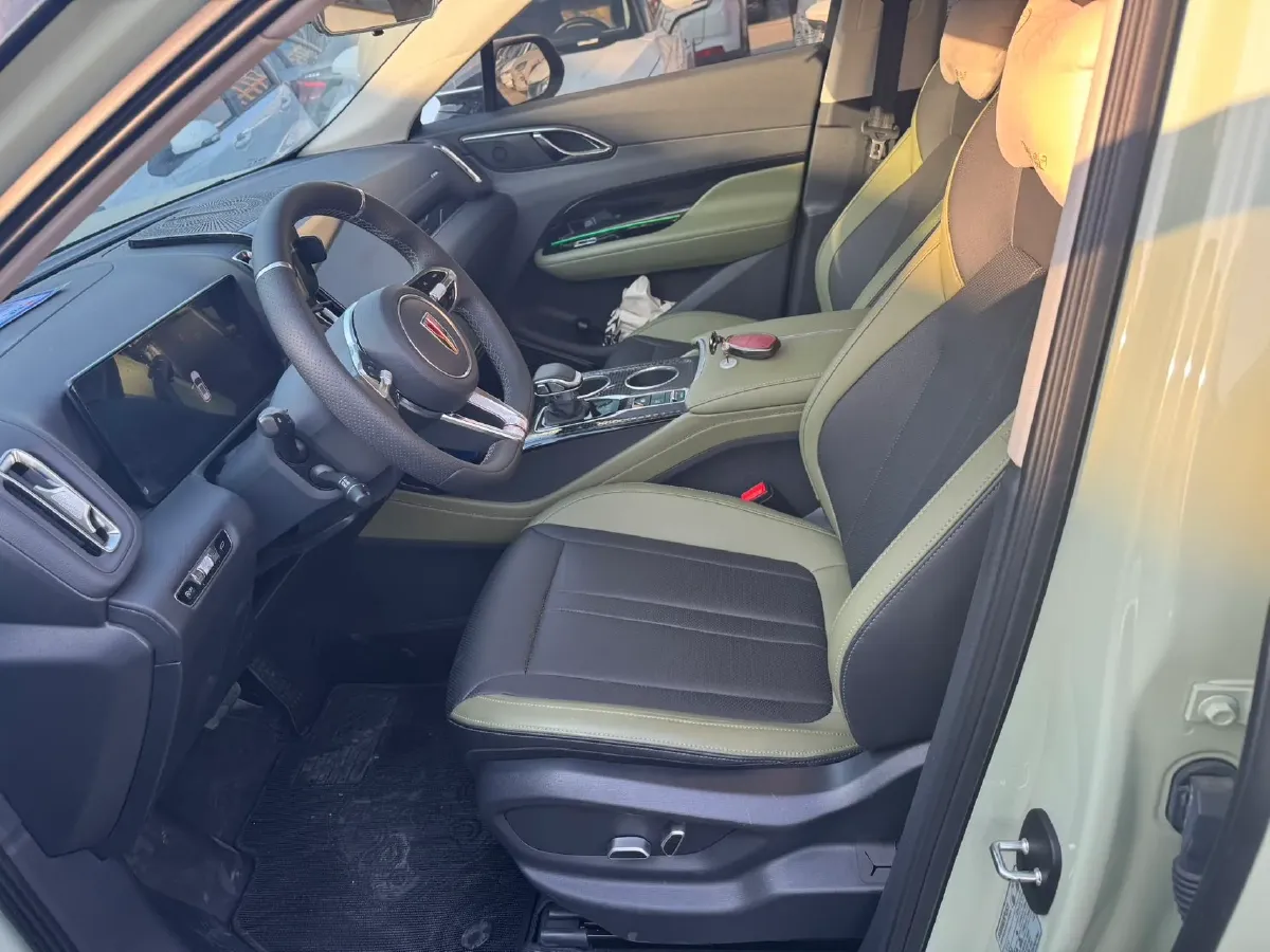 2023 HongQi HS3 1.5T 169HP L4 7DCT,autocango,china used car exporter,china ev exporter,chinese used car exporter,chinese used ev exporter