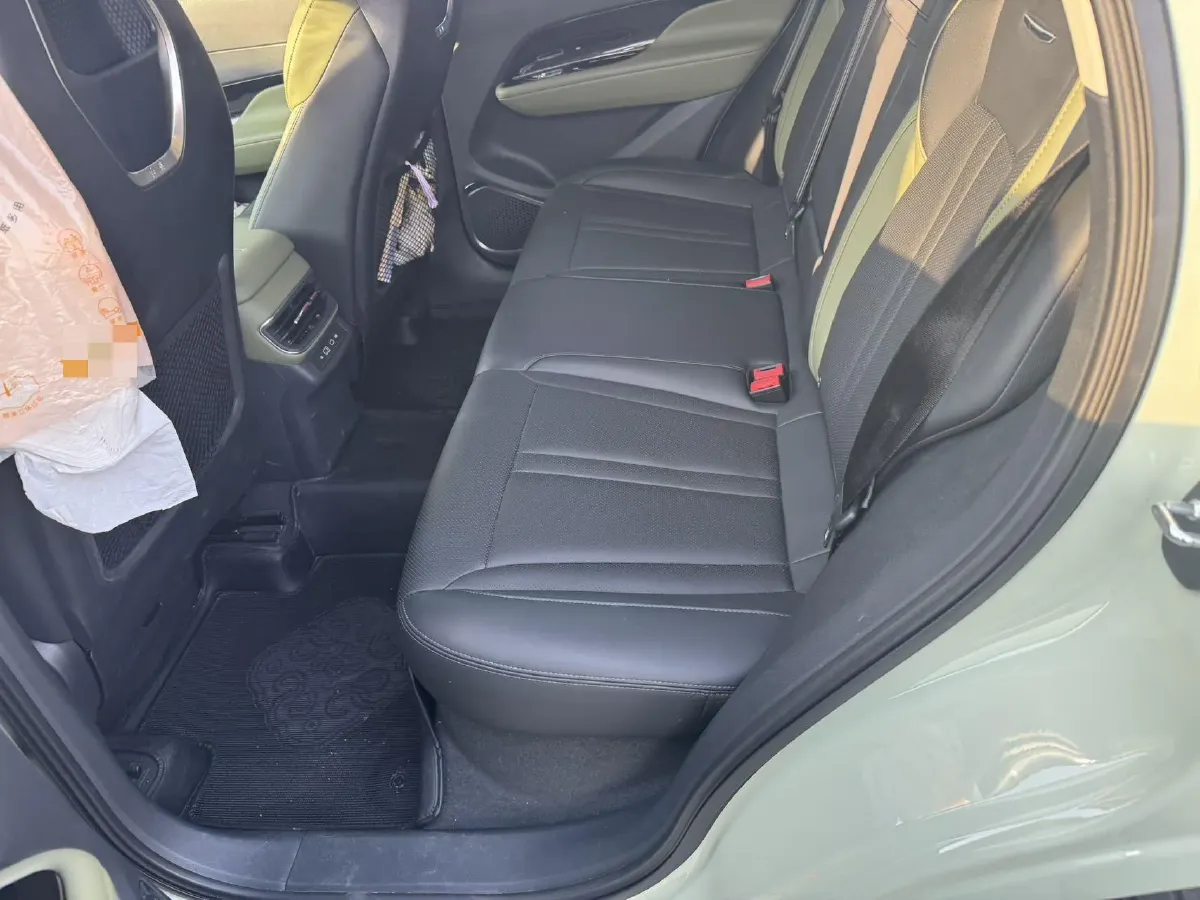 2023 HongQi HS3 1.5T 169HP L4 7DCT,autocango,china used car exporter,china ev exporter,chinese used car exporter,chinese used ev exporter