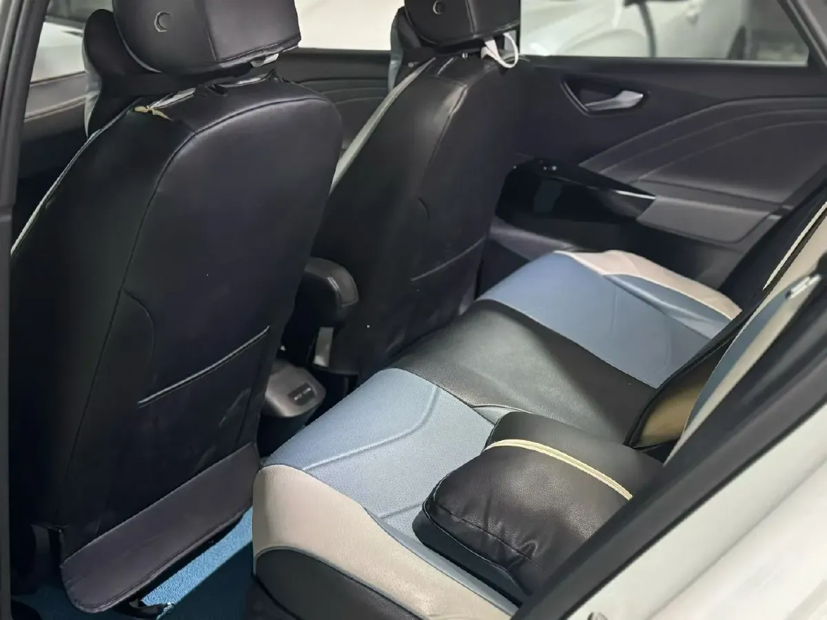 2024 Volkswagen ID.3 BEV 52.8KWH,autocango,china used car exporter,china ev exporter,chinese used car exporter,chinese used ev exporter