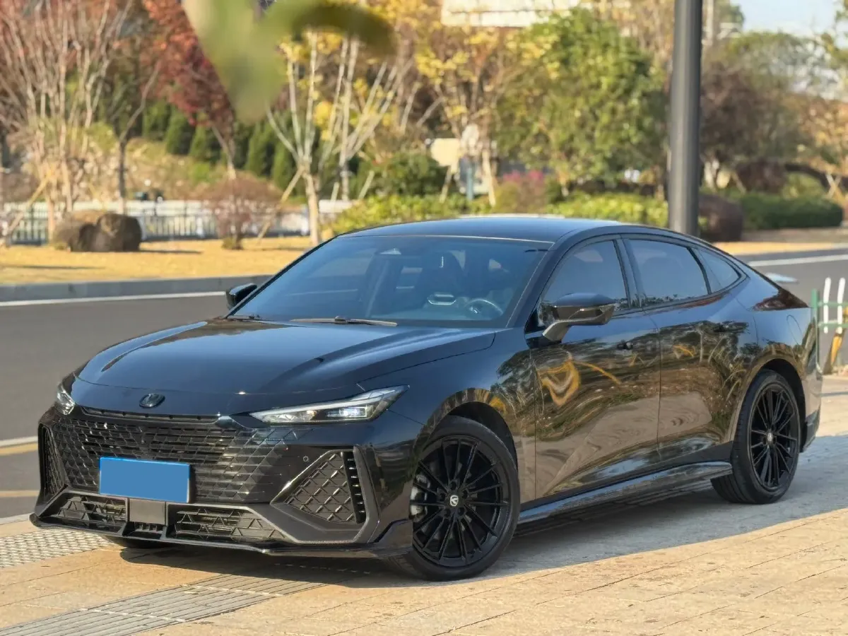 2022 ChangAn UNI-V 2.0T 233HP L4 8AT,autocango,china used car exporter,china ev exporter,chinese used car exporter,chinese used ev exporter