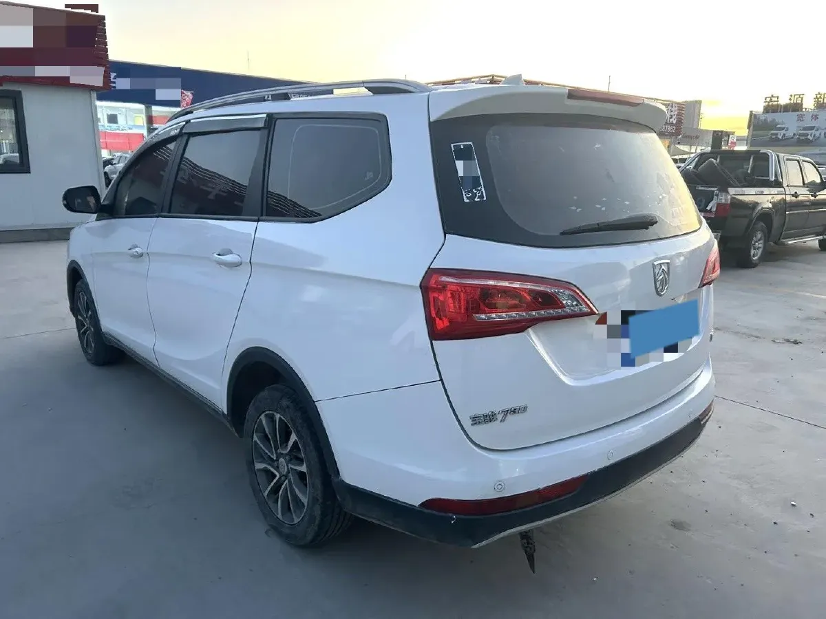 2017 BaoJun 730 1.5T 150HP L4 6MT,autocango,china used car exporter,china ev exporter,chinese used car exporter,chinese used ev exporter