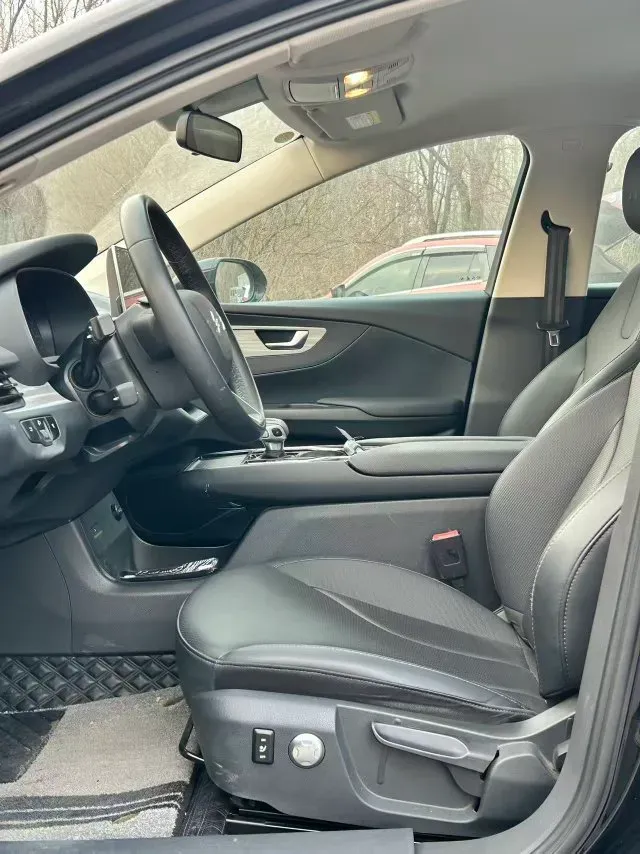 2024 HongQi E-QM5 BEV 72KWH,autocango,china used car exporter,china ev exporter,chinese used car exporter,chinese used ev exporter