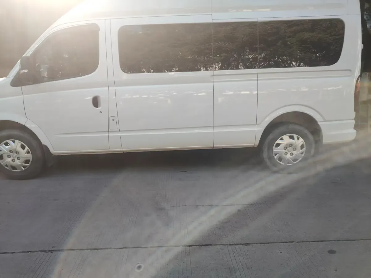 2023 MAXUS XinTu V80 2.0T 127HP L4 6MT,autocango,china used car exporter,china ev exporter,chinese used car exporter,chinese used ev exporter