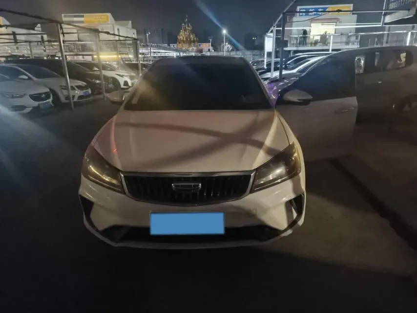 2021 BaoJun 530 1.5T 147HP L4 CVT,autocango,china used car exporter,china ev exporter,chinese used car exporter,chinese used ev exporter