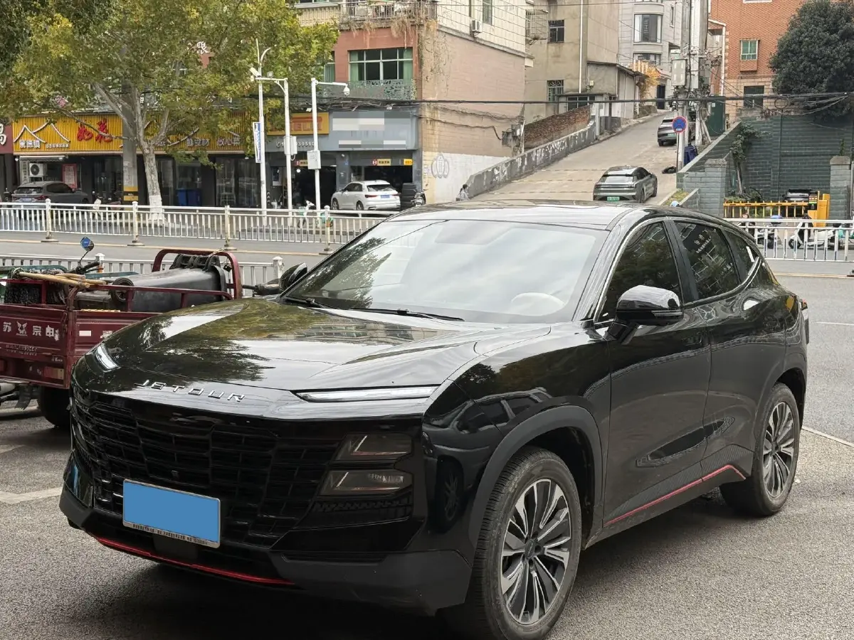 2023 Jetour DASHING 1.5T 156HP L4 6DCT