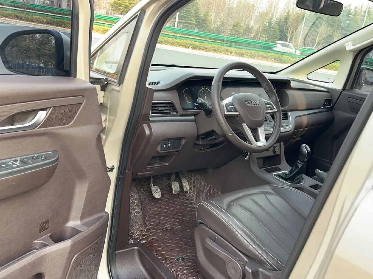 2023 BAW RuiSheng Trump M7 1.6L 124HP L4 5MT,autocango,china used car exporter,china ev exporter,chinese used car exporter,chinese used ev exporter