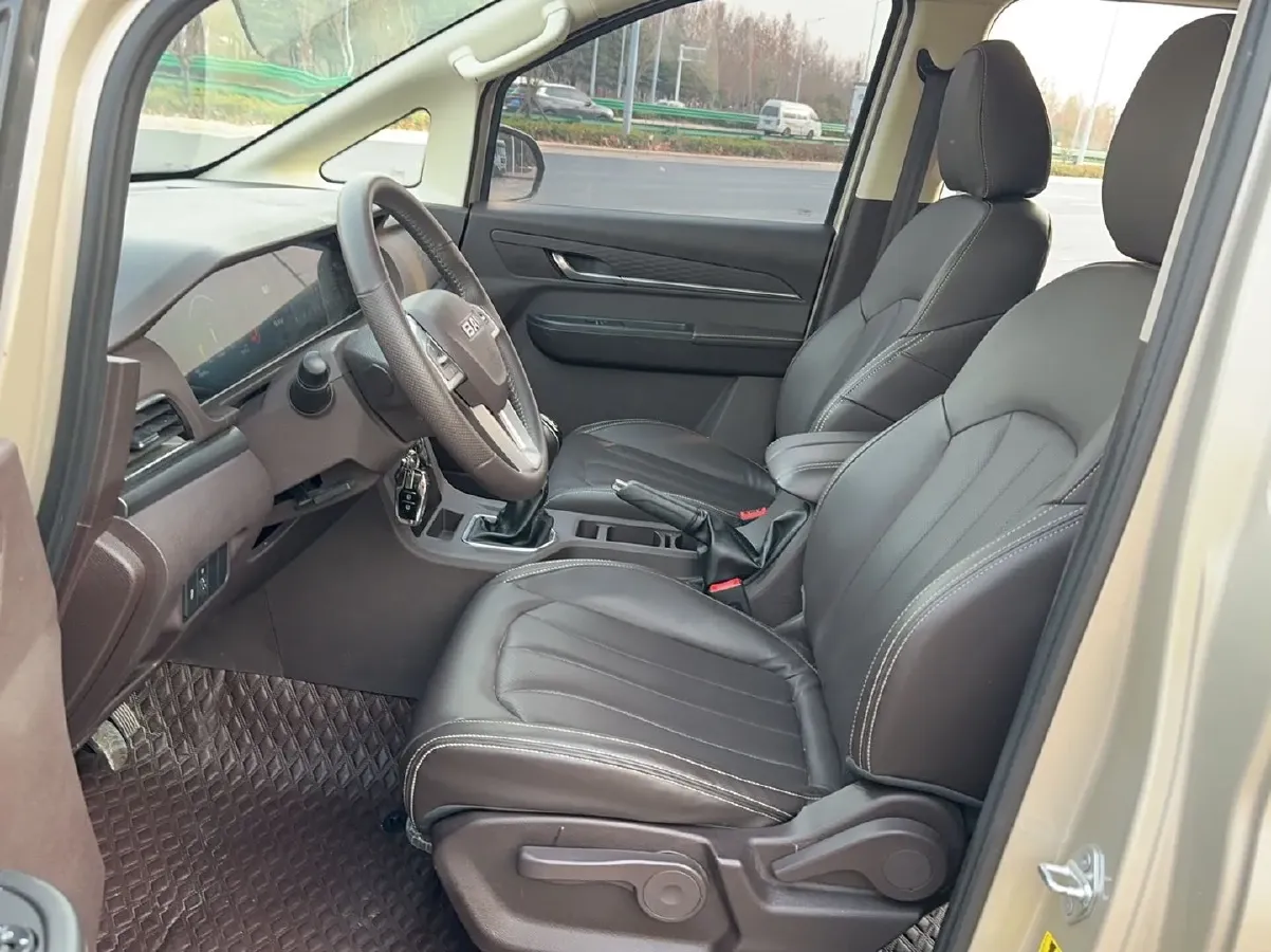 2023 BAW RuiSheng Trump M7 1.6L 124HP L4 5MT,autocango,china used car exporter,china ev exporter,chinese used car exporter,chinese used ev exporter