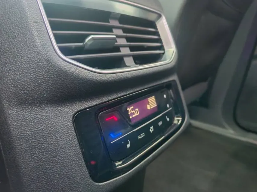 2022 Volkswagen Talagon 2.0T 220HP L4 7DCT,autocango,china used car exporter,china ev exporter,chinese used car exporter,chinese used ev exporter