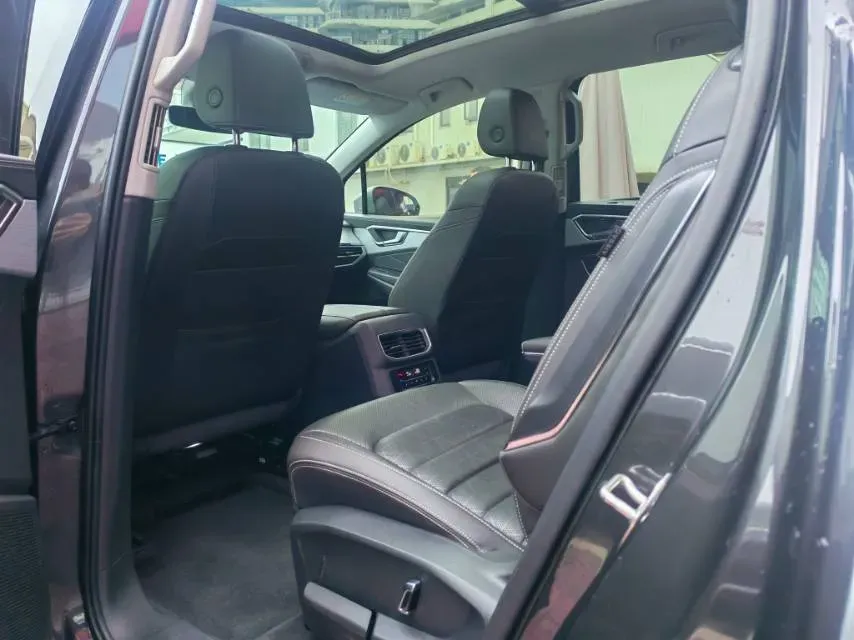 2022 Volkswagen Talagon 2.0T 220HP L4 7DCT,autocango,china used car exporter,china ev exporter,chinese used car exporter,chinese used ev exporter